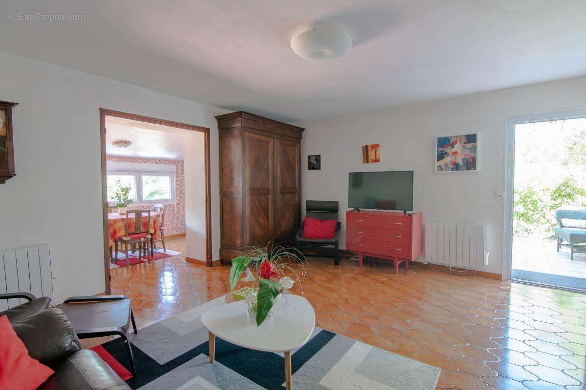 Maison à ALLEGRE-LES-FUMADES