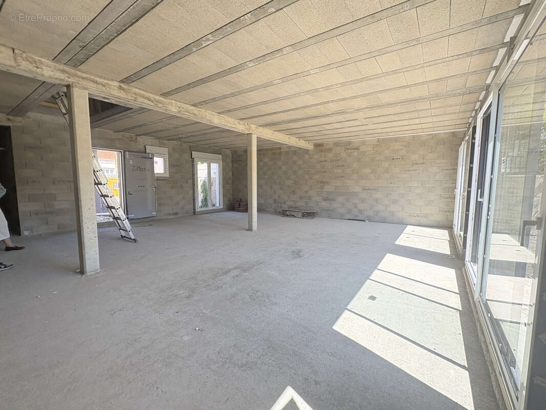 Maison à LA RIVIERE-DE-CORPS