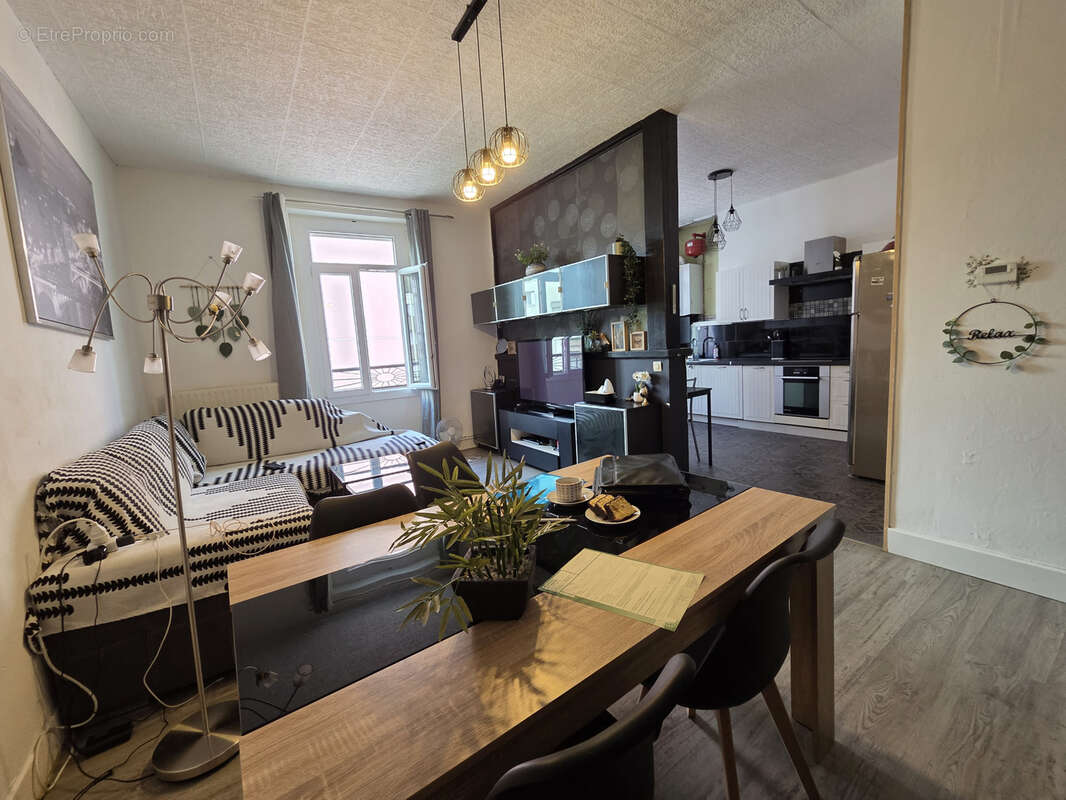Appartement à SAINT-ETIENNE