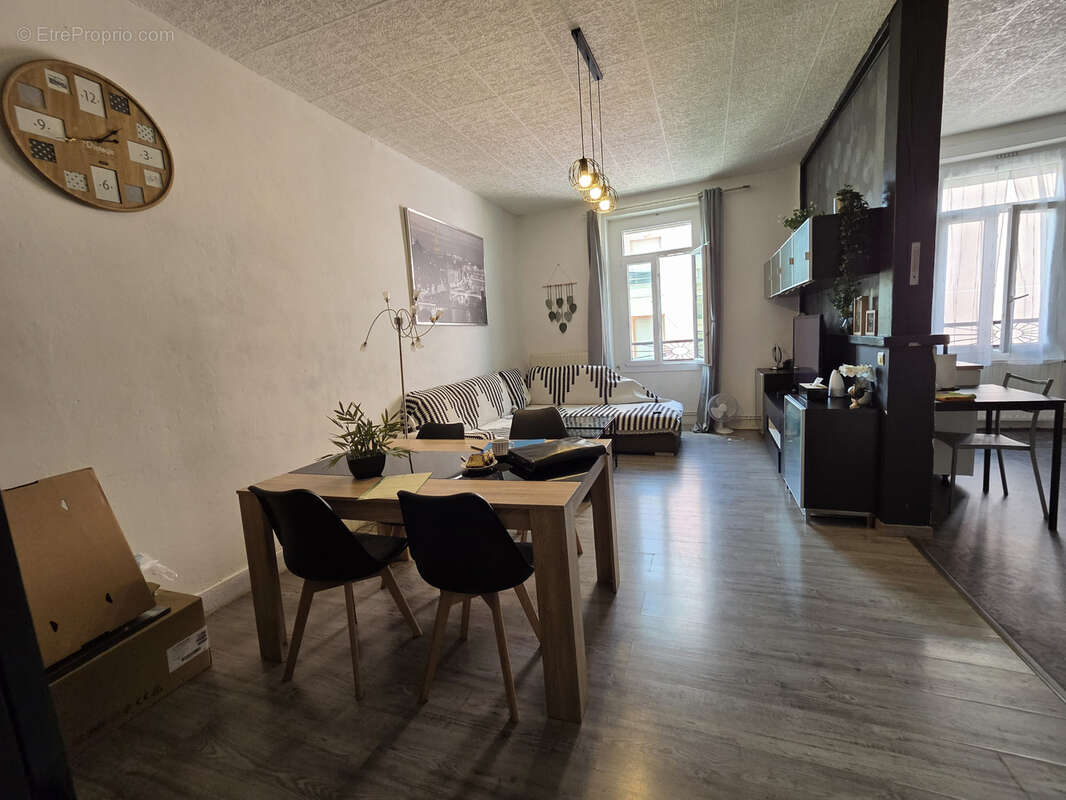 Appartement à SAINT-ETIENNE