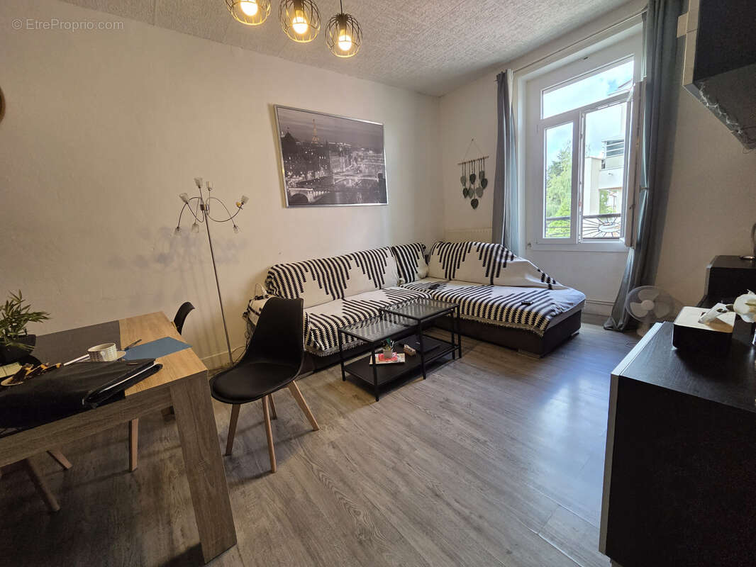 Appartement à SAINT-ETIENNE