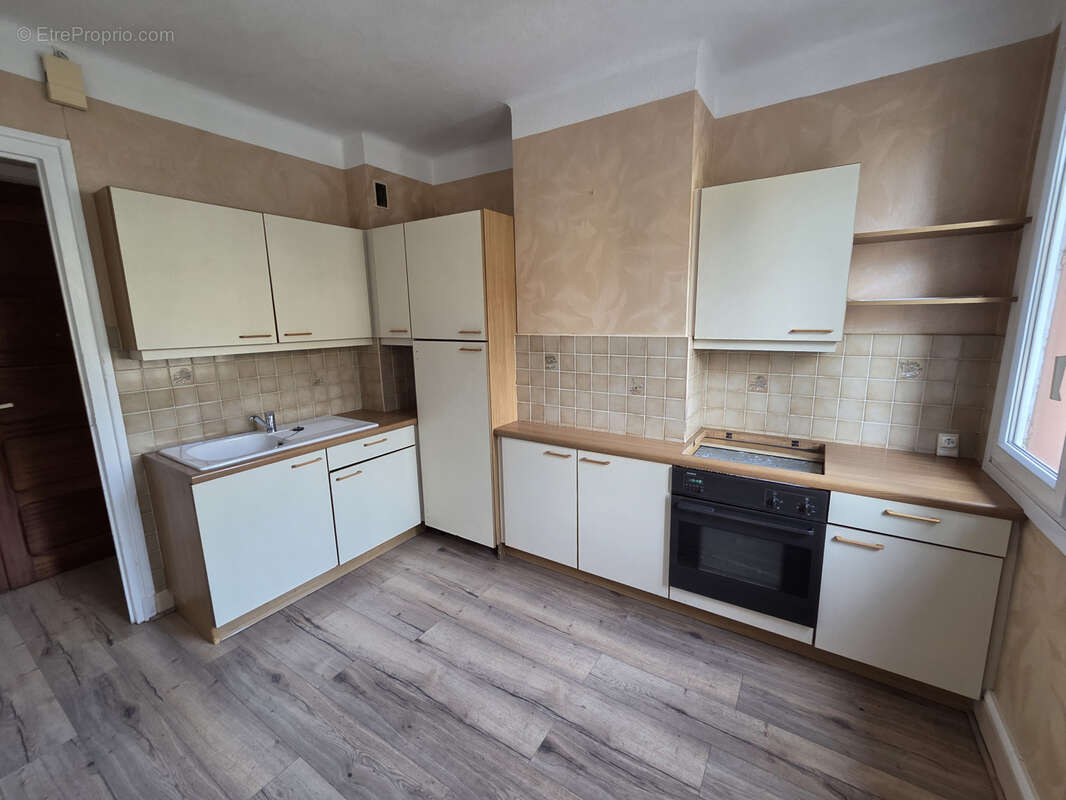 Appartement à SAINT-ETIENNE