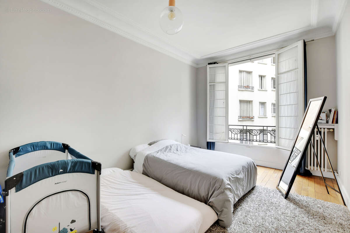 Appartement à PARIS-17E