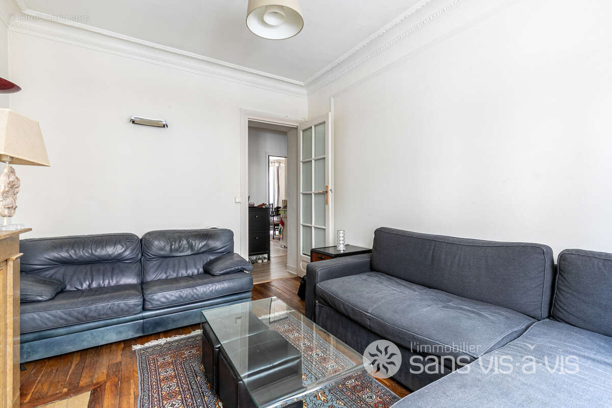 Appartement à COURBEVOIE