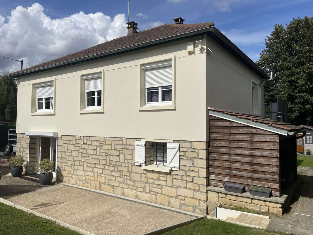 Maison à SAINTE-GENEVIEVE