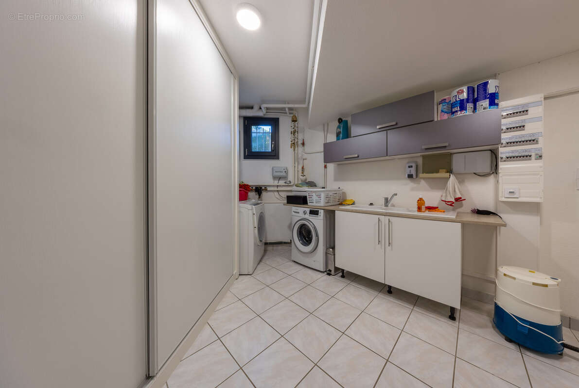 Maison à SAINT-PRIEST-EN-JAREZ