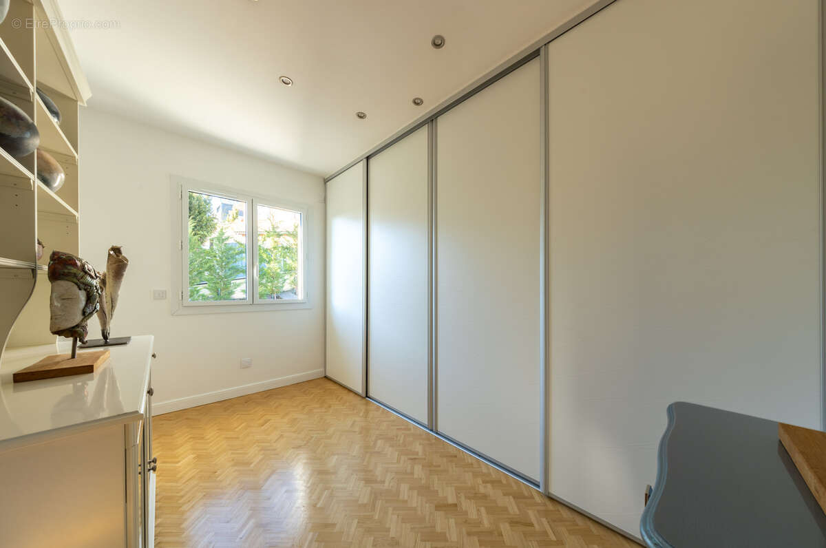 Maison à SAINT-PRIEST-EN-JAREZ