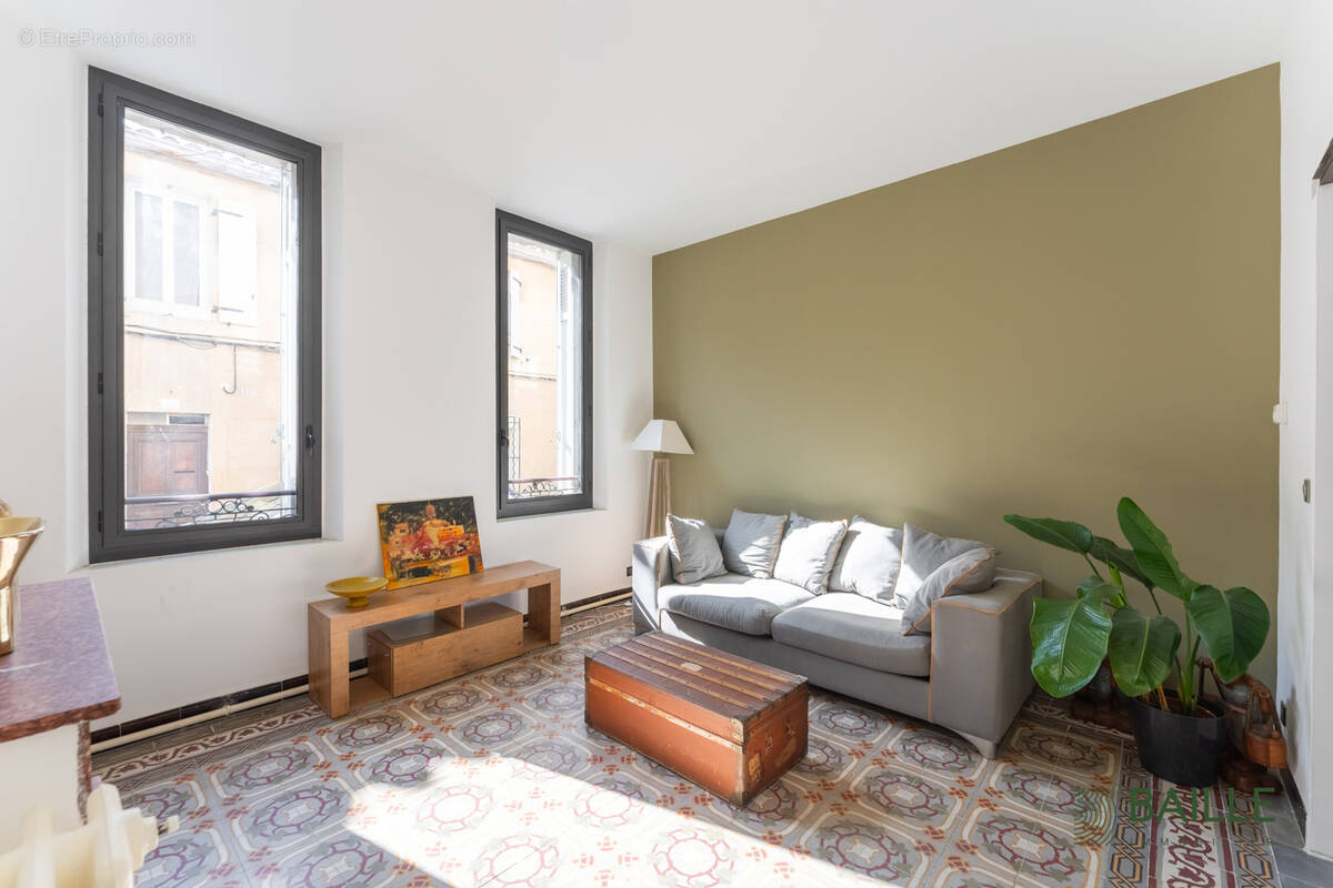 Appartement à MARSEILLE-7E