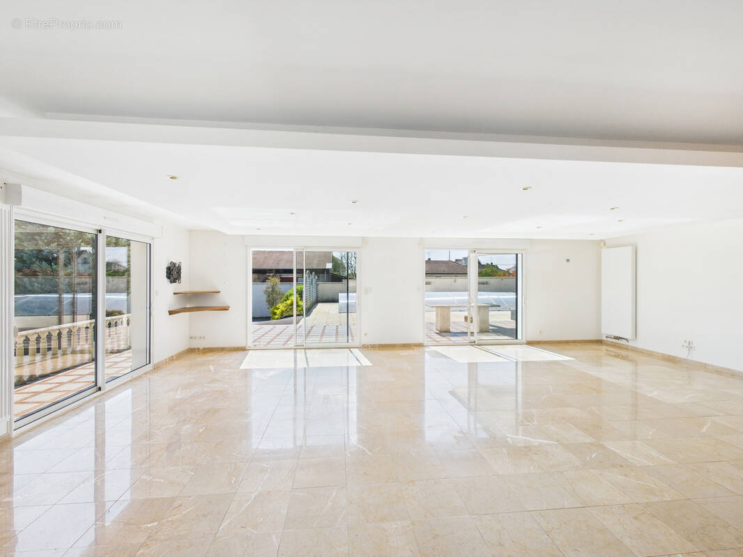 Maison à SAINT-MESMIN