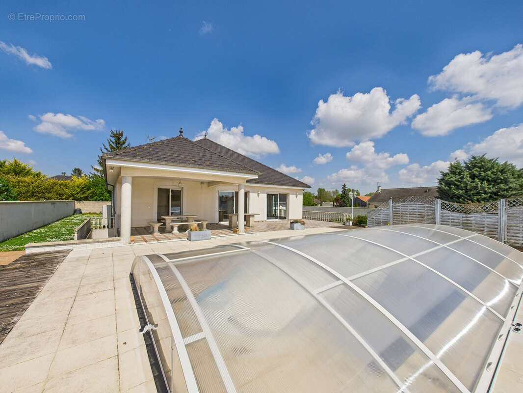 Maison à SAINT-MESMIN