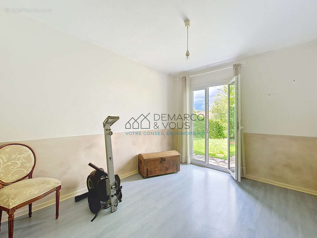 Maison à SAINT-GENIS-LAVAL