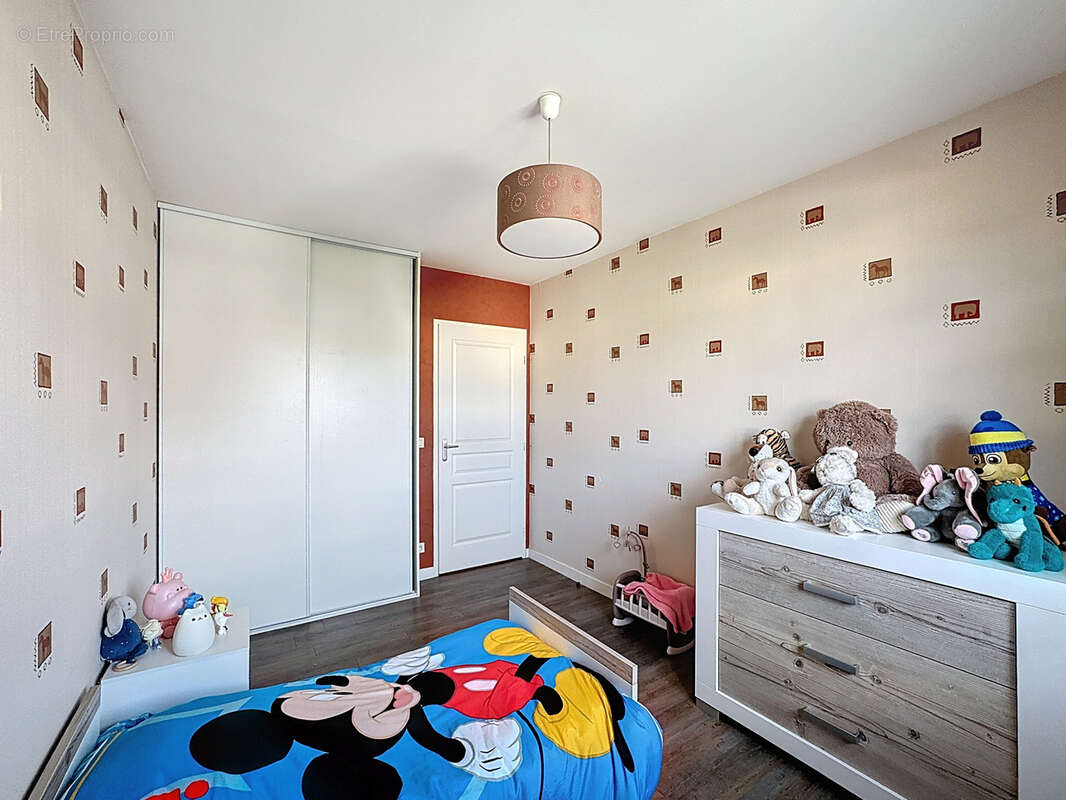 Appartement à GRAND-CHARMONT