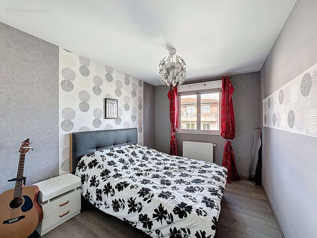 Appartement à GRAND-CHARMONT