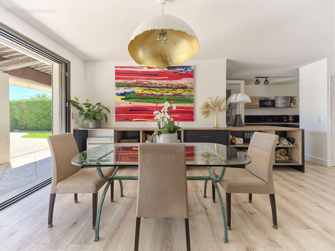 Maison à VILLENEUVE-LOUBET