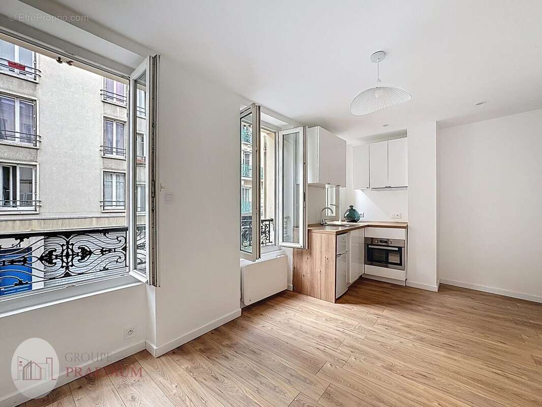 Appartement à PARIS-17E