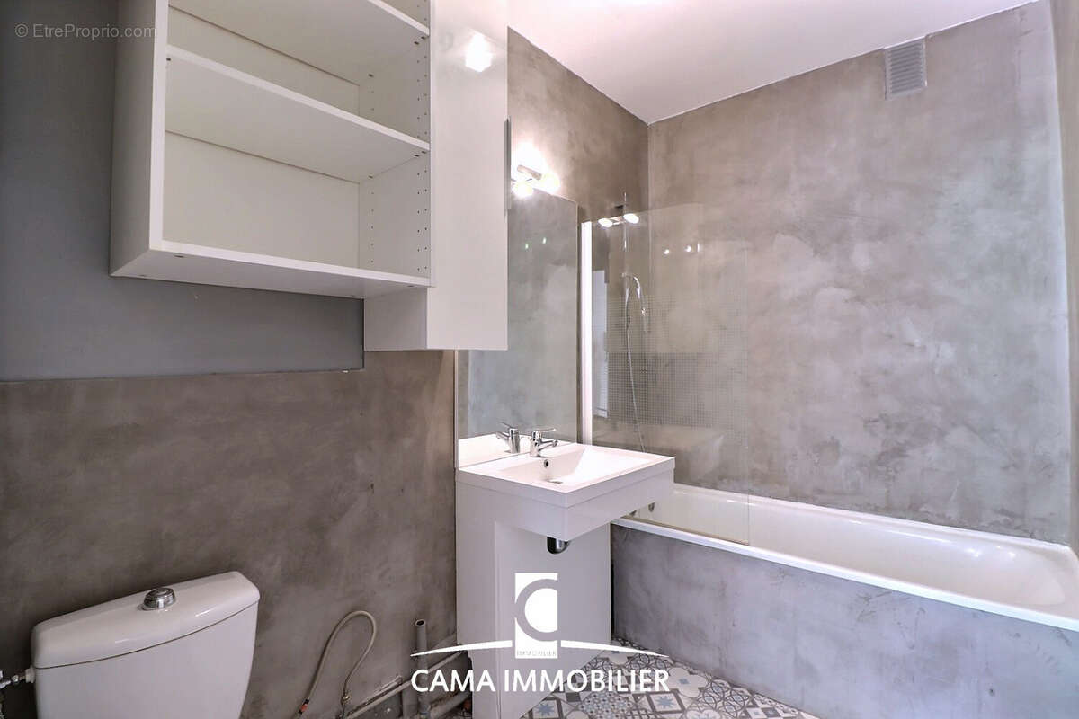 Appartement à FONTENAY-LE-FLEURY