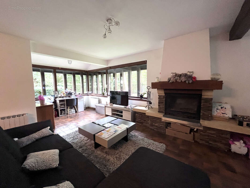 Maison à FERRIERES-EN-GATINAIS