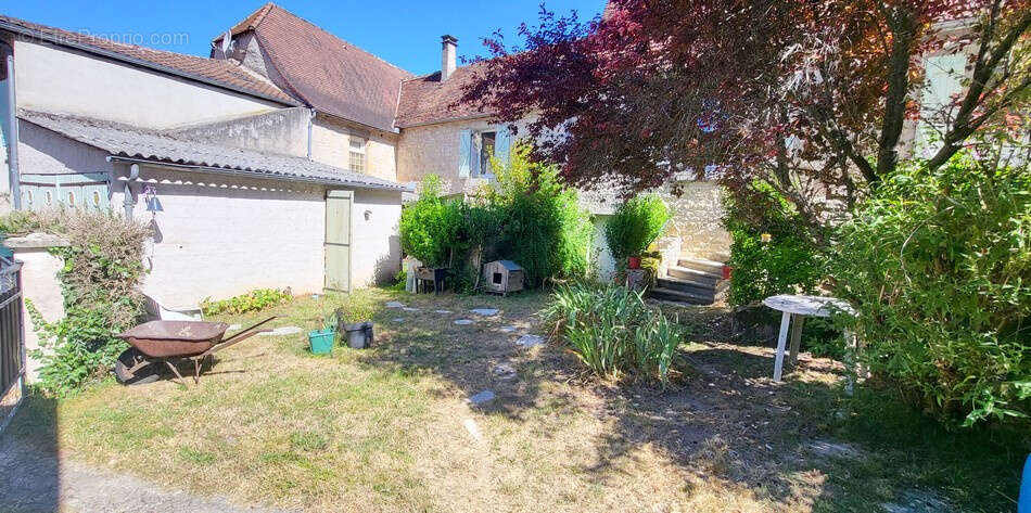 Maison à SAINT-CHAMARAND