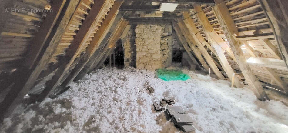 Maison à SAINT-CHAMARAND