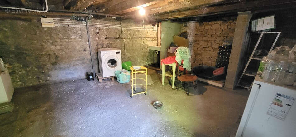 Maison à SAINT-CHAMARAND