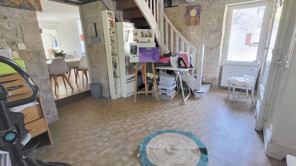 Maison à SAINT-CHAMARAND