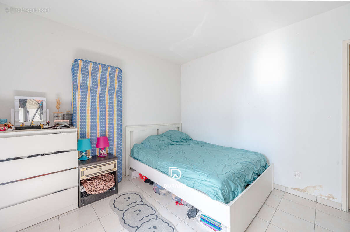 Appartement à MARSEILLE-3E