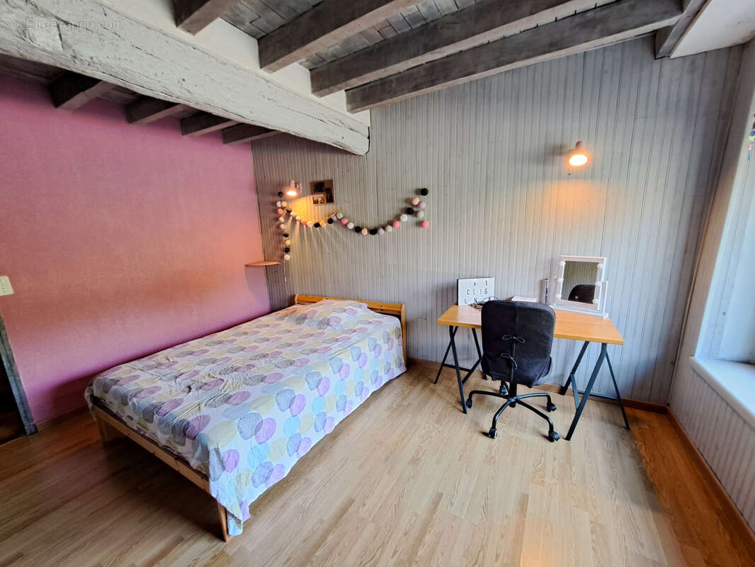 Maison à PONT-SUR-YONNE