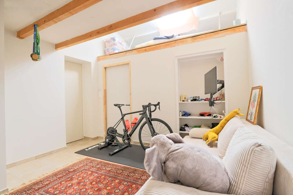 Maison à SOLLIES-PONT