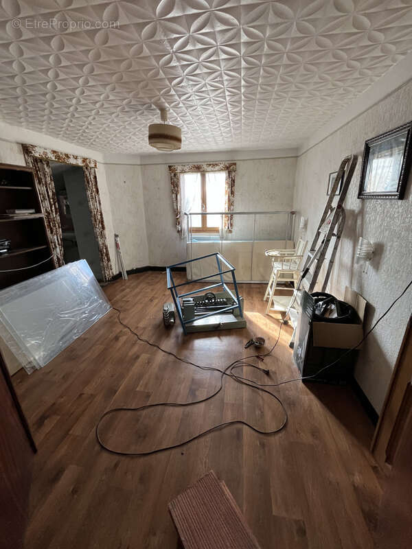 Maison à PARAY-VIEILLE-POSTE