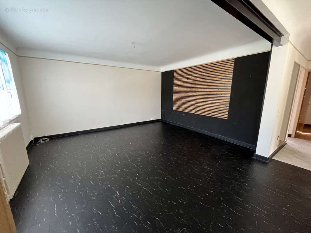 Maison à PARAY-VIEILLE-POSTE