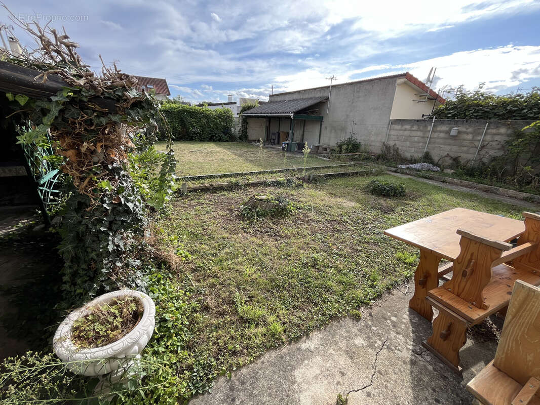 Maison à PARAY-VIEILLE-POSTE