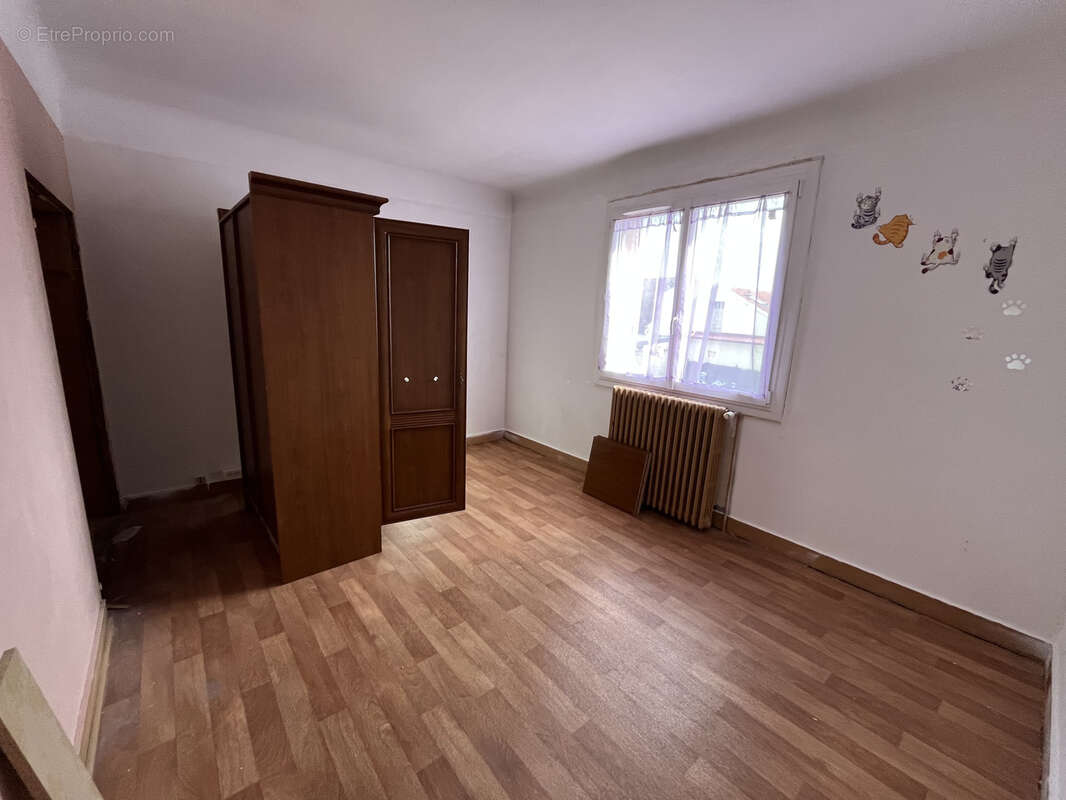 Maison à PARAY-VIEILLE-POSTE