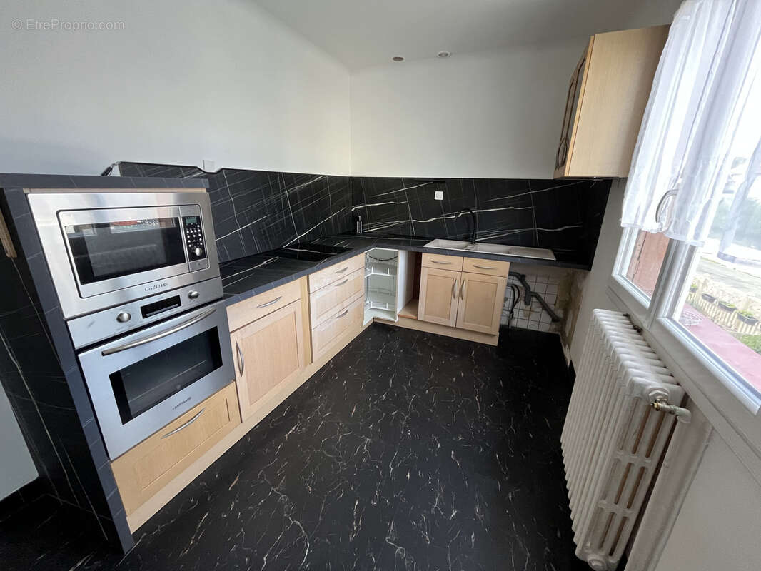 Maison à PARAY-VIEILLE-POSTE