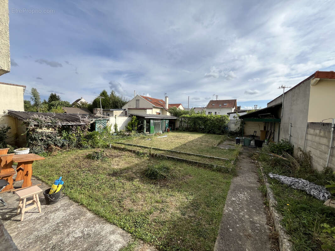 Maison à PARAY-VIEILLE-POSTE