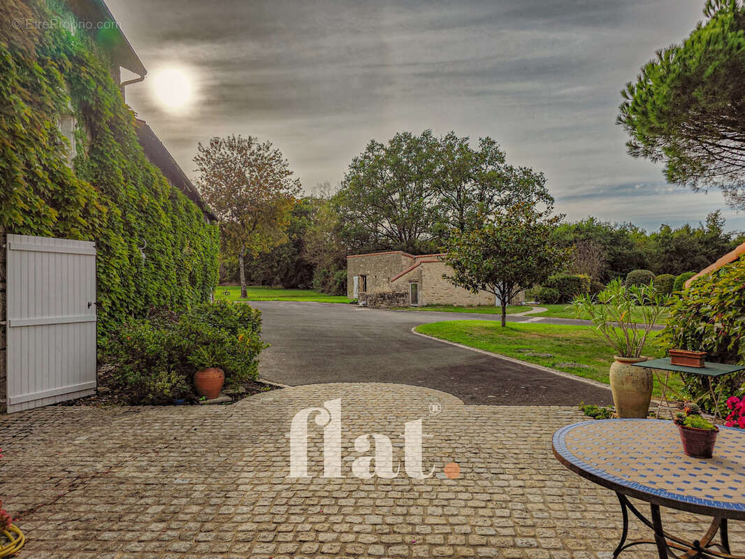 Maison à AIGREFEUILLE-SUR-MAINE