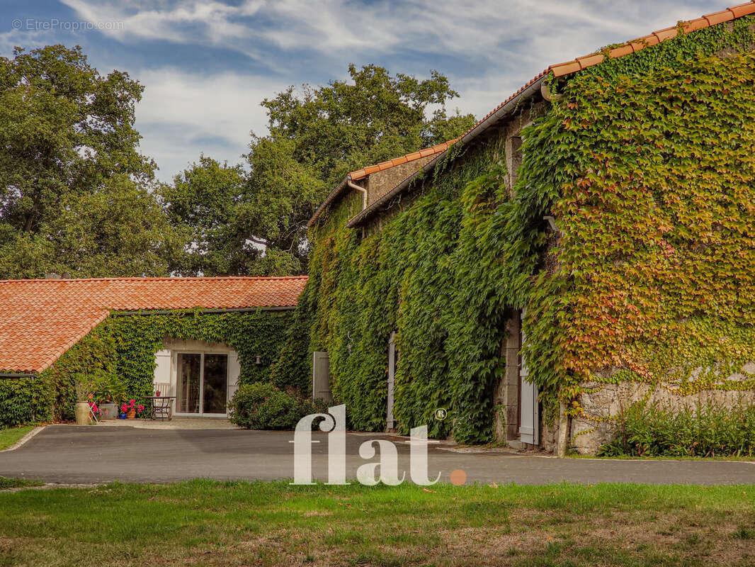 Maison à AIGREFEUILLE-SUR-MAINE