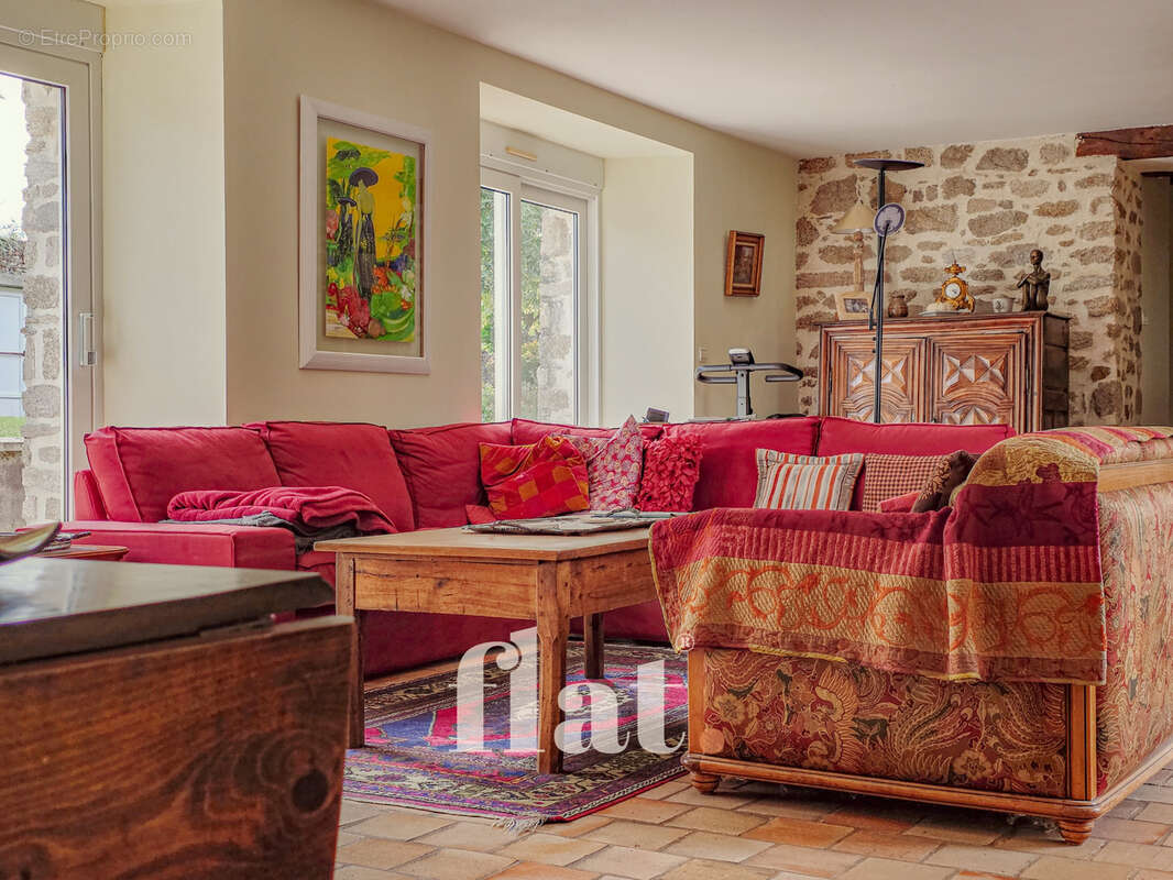 Maison à AIGREFEUILLE-SUR-MAINE