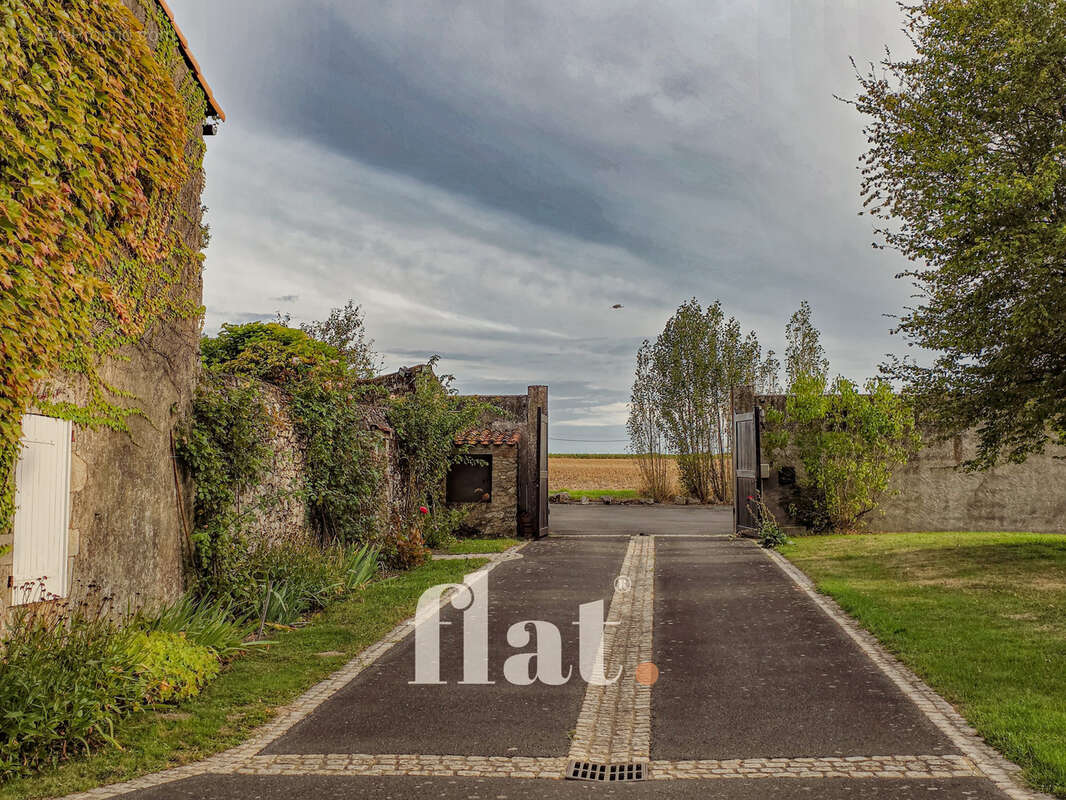 Maison à AIGREFEUILLE-SUR-MAINE