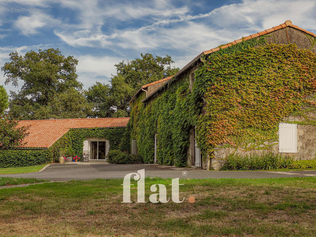 Maison à AIGREFEUILLE-SUR-MAINE