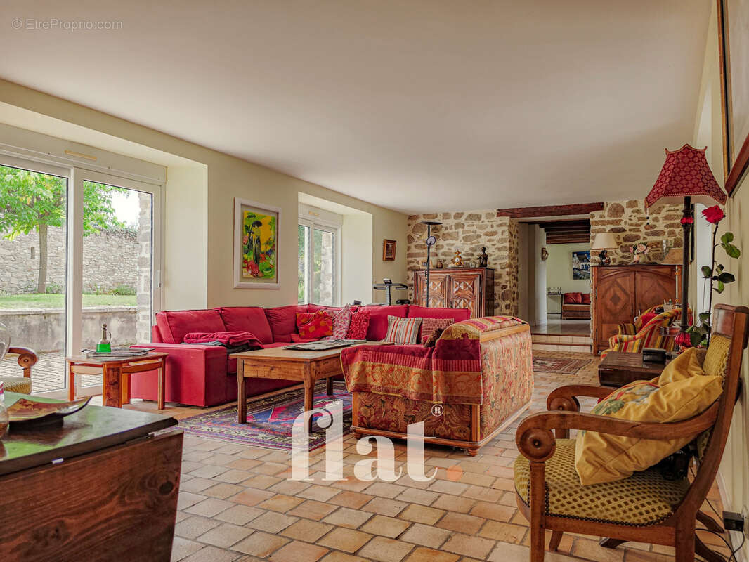 Maison à AIGREFEUILLE-SUR-MAINE