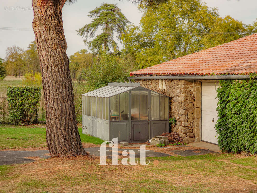 Maison à AIGREFEUILLE-SUR-MAINE