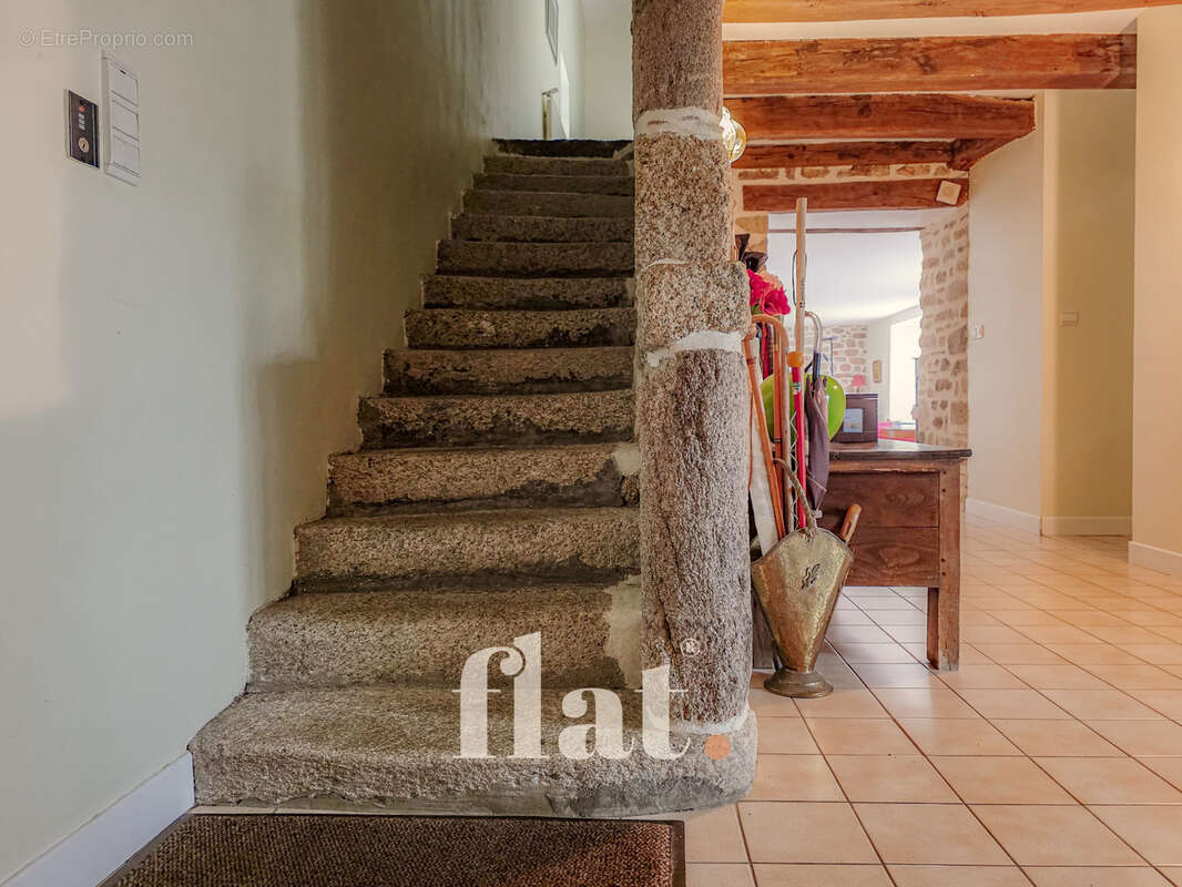 Maison à AIGREFEUILLE-SUR-MAINE