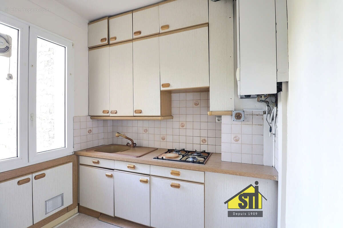 Appartement à PARIS-14E