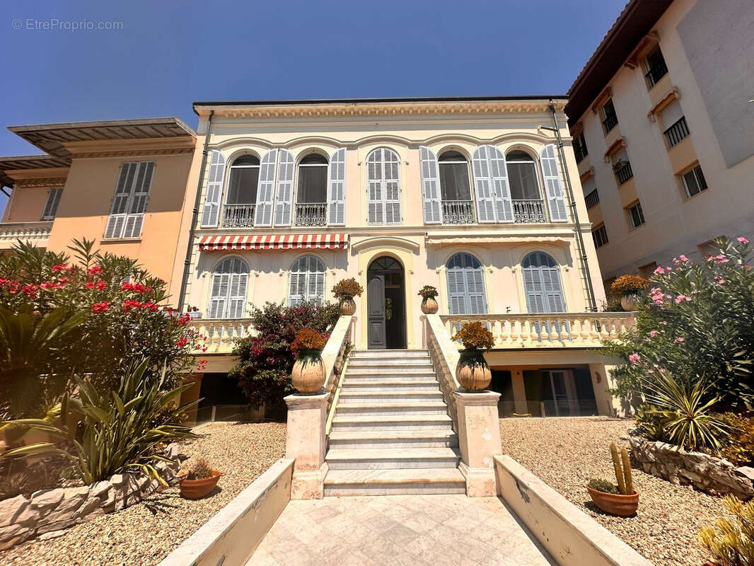 Appartement à MENTON