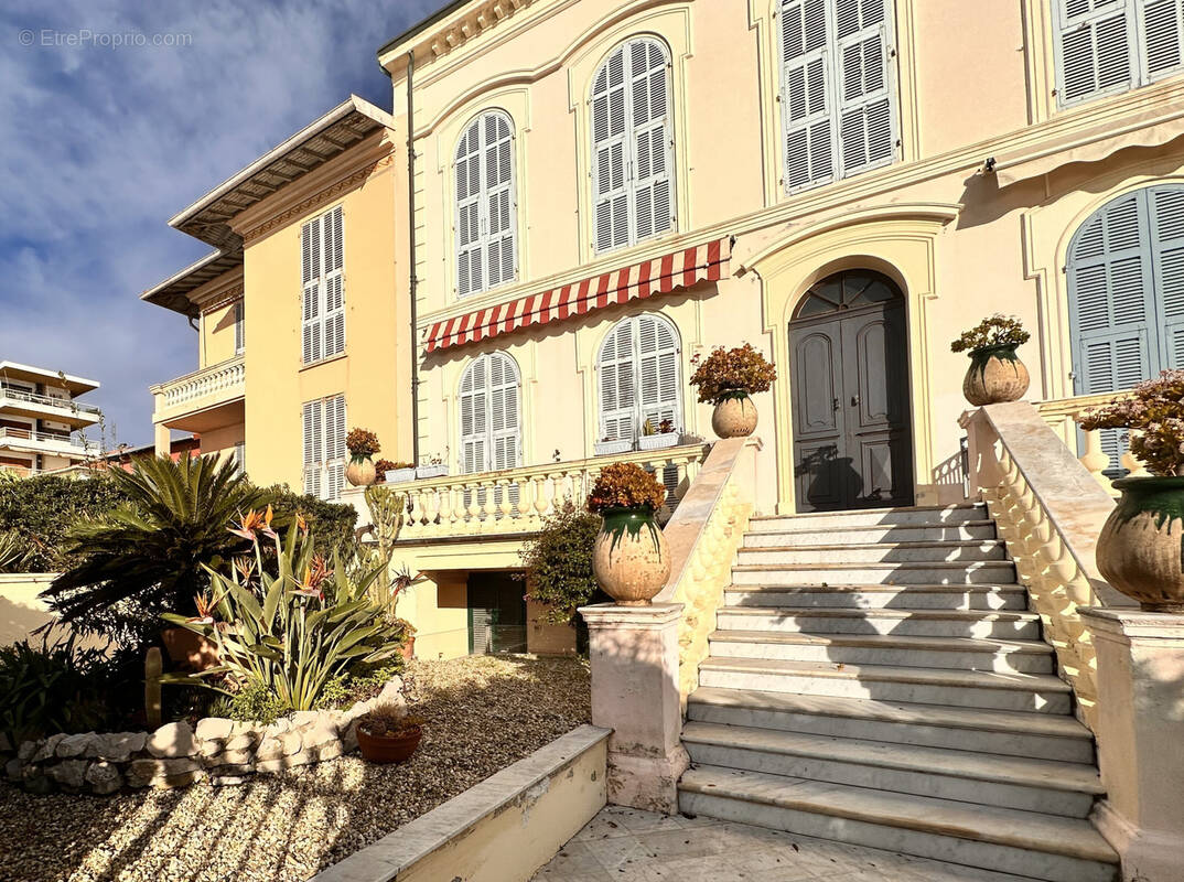 Appartement à MENTON