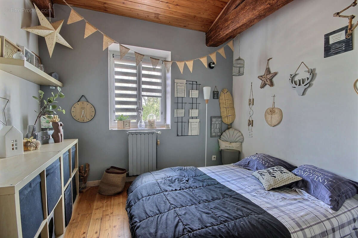 Maison à SAINT-ROMAIN-LE-PUY