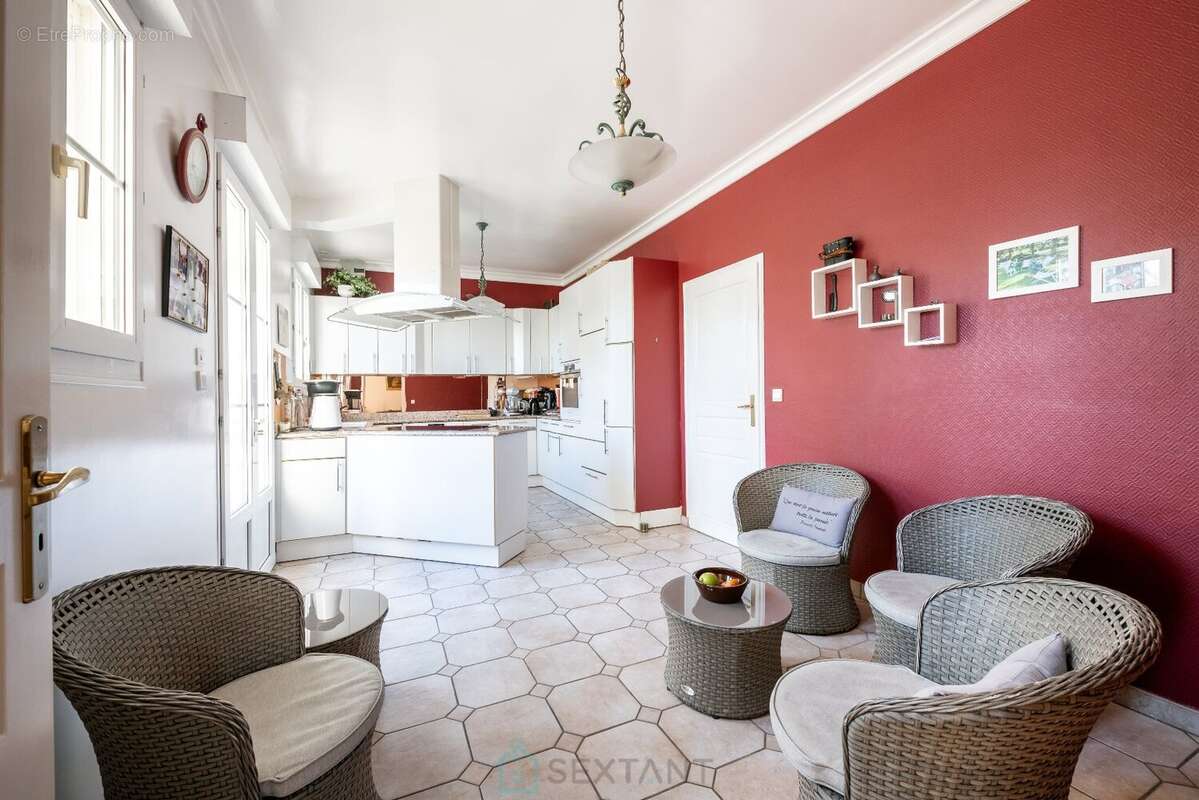 Maison à MONTIGNY-SUR-LOING