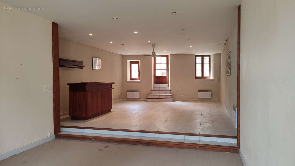 Maison à MONTAIGU-DE-QUERCY