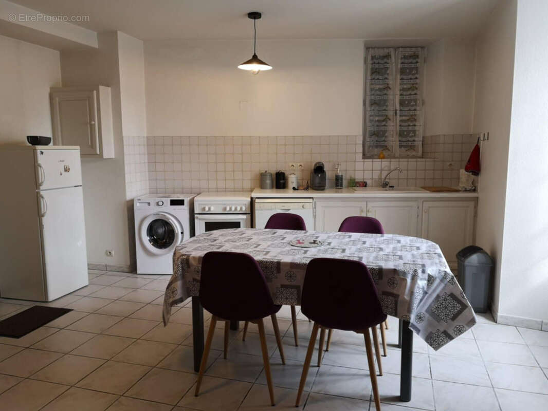 Maison à MONTAIGU-DE-QUERCY