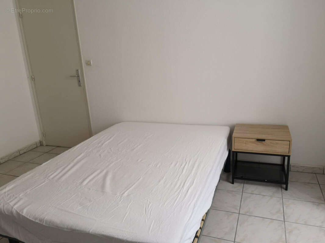 Maison à MONTAIGU-DE-QUERCY